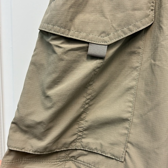 Columbia Men’s Silver Ridge Convertible Zip-Off Pants with Belt - Picture 7 of 13